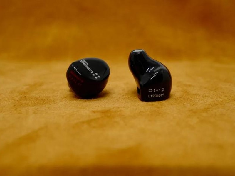 【Forward ·Translate】IEM Without Tips? Tralucent 1+1.2 Review